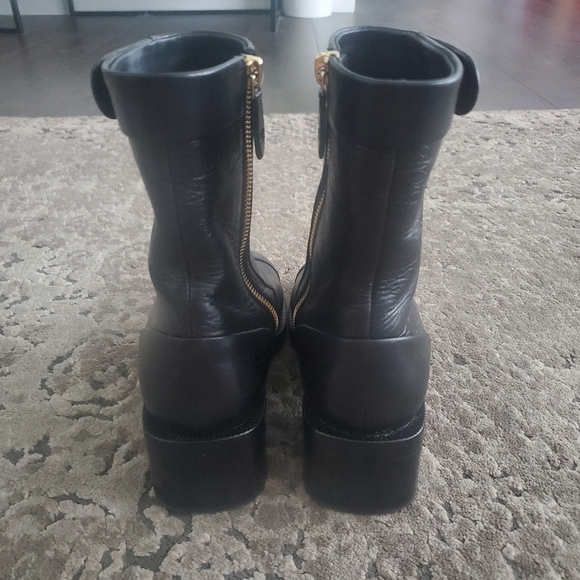 Chanel 2022 Interlocking CC Logo Boots 35 - Picture 7 of 16